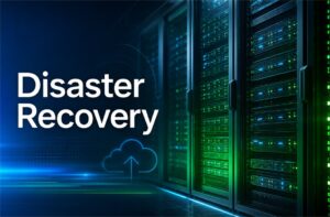 Sala de servidores con luces verdes y azules y texto 'Disaster Recovery'